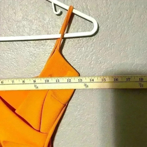 PrettyLittleThing Lauriell Bright Orange Wrap Front Crepe Midi Dress Size Small - Picture 6 of 10